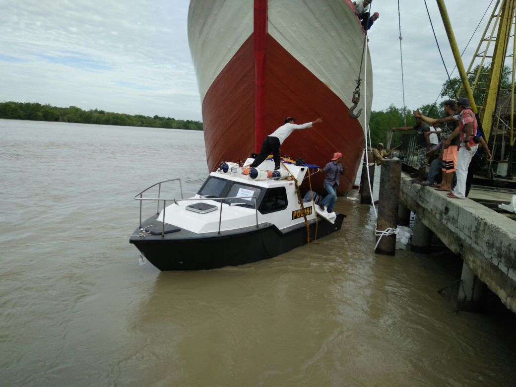 Polres Rohil Terima Bantuan 2 Unit Speed Boat Patroli