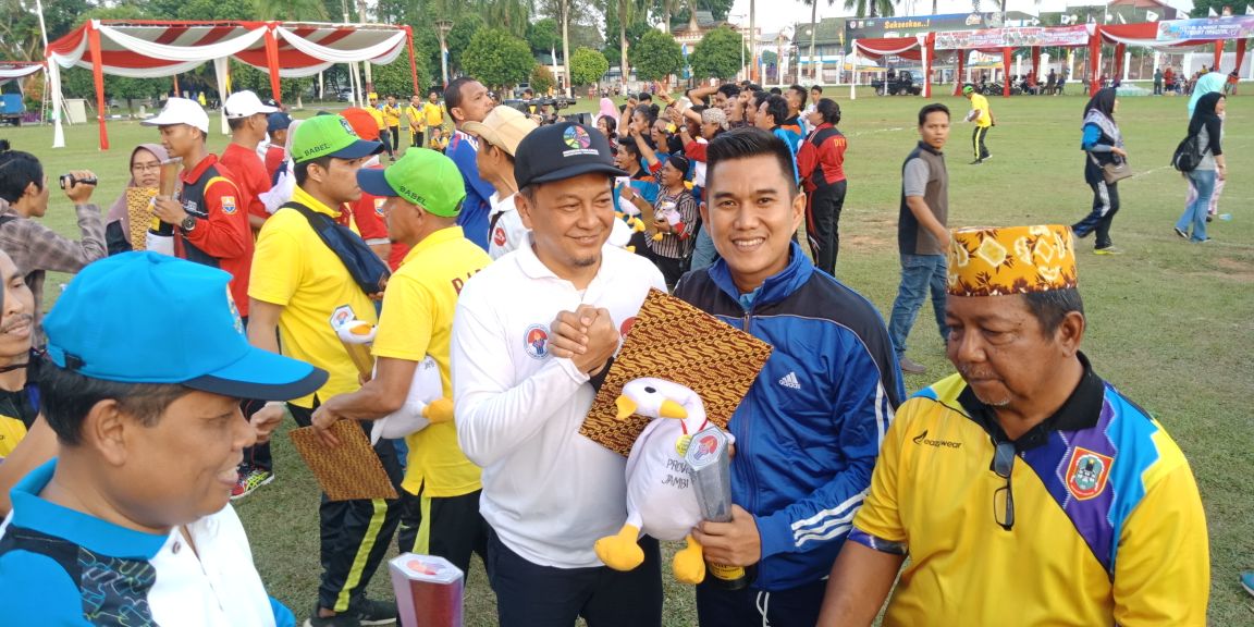 Siluncuar Palopah Onau Kuansing Berhasil Meraih Peringkat 8 Festival Olahraga Tradisional