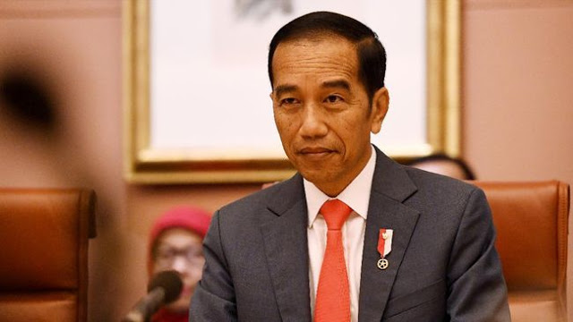 Jokowi Bantah Hoaks Omnibus Law Hapus Cuti hingga UMP