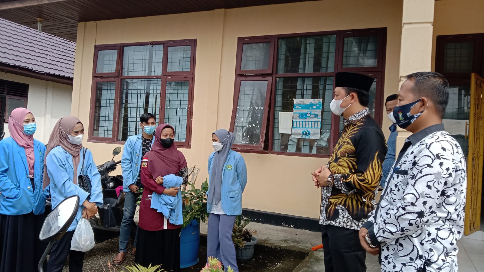 Ustad Syahrul Aidi Berikan Motifasi Bagi Mahasiswa/Mahasiswi Kukerta UIN dan UNRI Desa Pulau Lawas