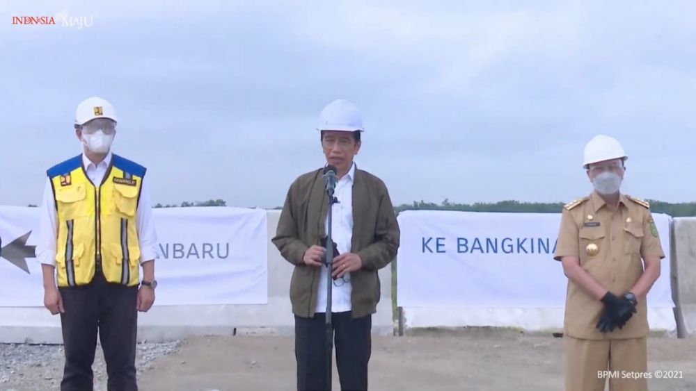 Tinjau Tol Pekanbaru-Bangkinang Presiden Berharap Dapat Tingkatkan Daya Saing Produk Riau