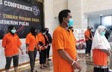 Petinggi KAMI Ditampilkan Seperti Penjahat Kriminal