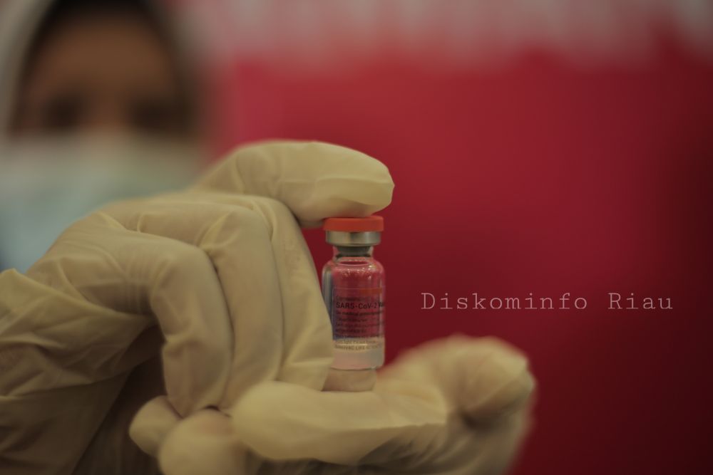 Vaksinasi 533 Nakes di Pekanbaru Terkendala Kondisi Kesehatan
