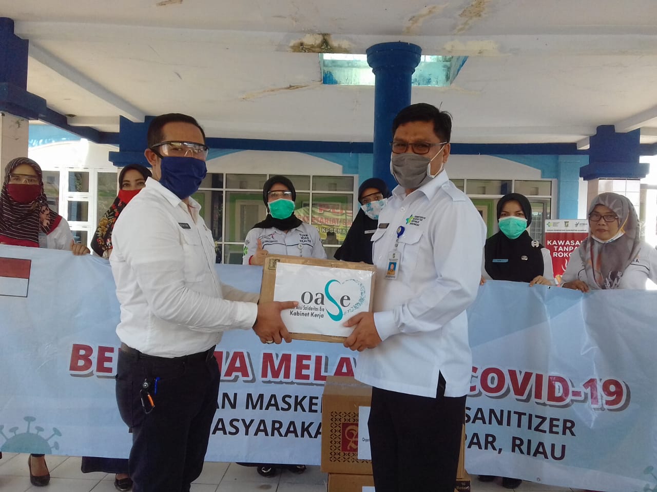 RSUD Bangkinang Salurkan Bantuan Hand Sanitizer dan Masker dari OASE
