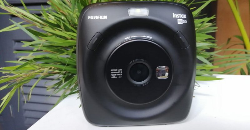 Fujifilm Hadirkan Kamera Instax Square SQ20 Dukung Mode Gerak