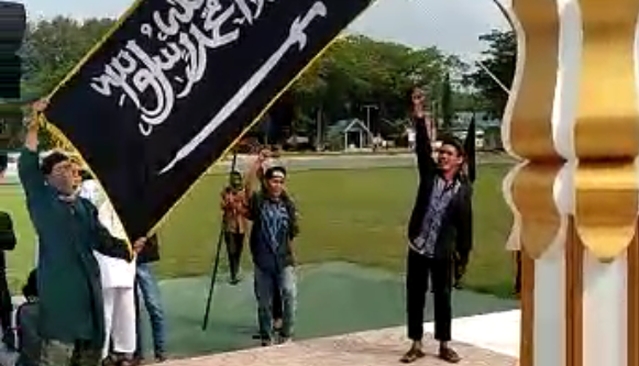 Fakta-fakta Pengibaran Bendera HTI di DPRD Poso yang Viral
