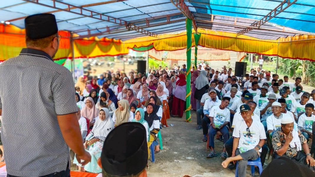 Ratusan Warga Sialang Panjang Menggelegar, Sampaikan Dukungan untuk Fermadan