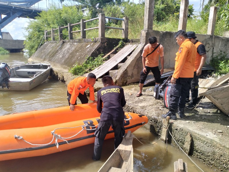 BPBD Kampar Himbau Masyarakat di Pinggiran Sungai Kampar Agar Selalu Waspada Dampak Pelepasan Pintu PLTA