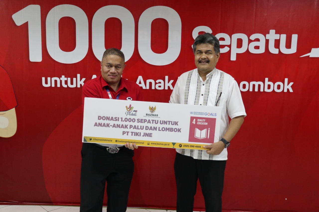 Gandeng BAZNAS, JNE Donasikan 1.000 Pasang Sepatu untuk Anak Korban Bencana Palu dan Lombok