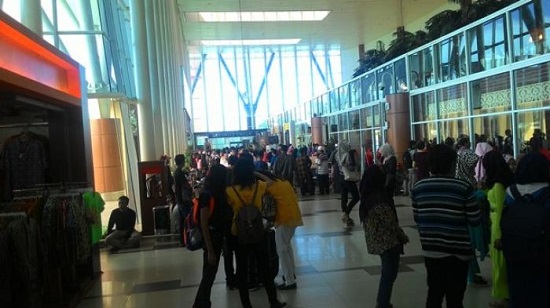 Bandara SSK II Mulai Gunakan Bahasa Melayu untuk Pengumuman Publik