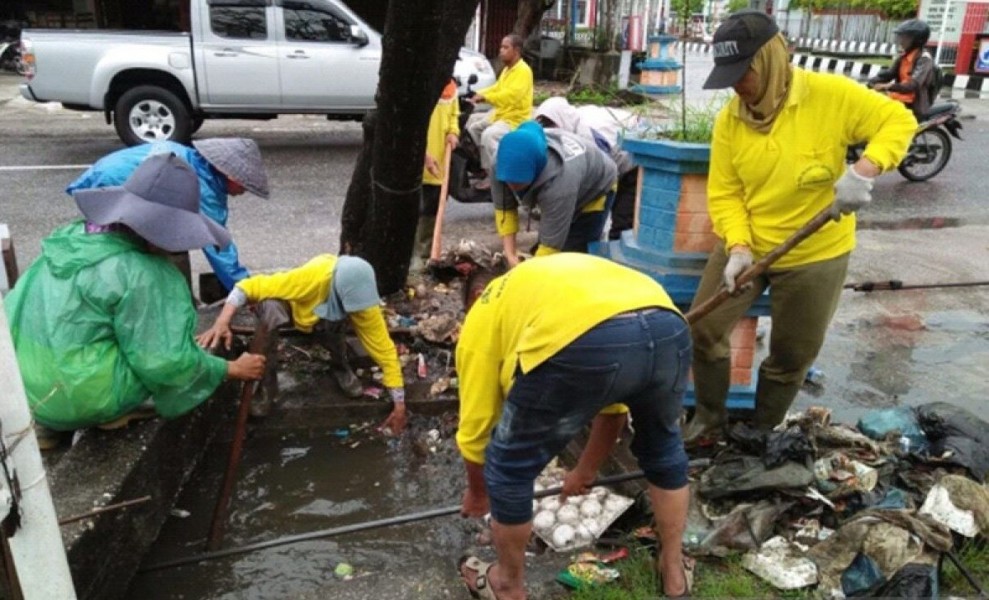 Saat Ini Dinas PUPR Kota Pekanbaru Fokus Keruk Sedimen Sebabkan Banjir
