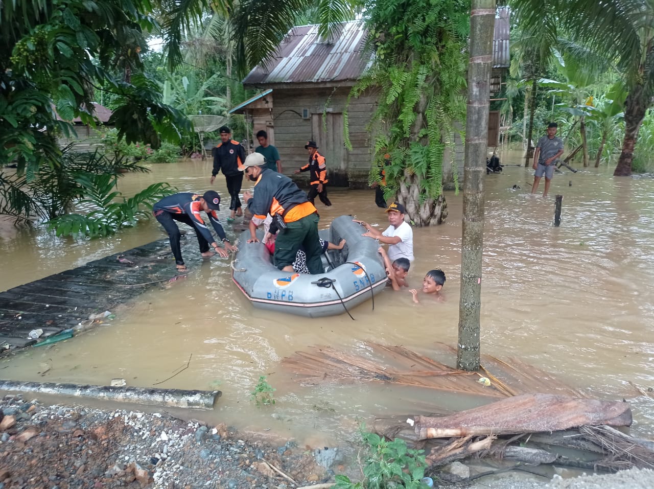 Ketua DPRD Inhil Pinta Dinsos dan Dinkes Cepat Tanggapi Soal Banjir di Kecamatan Kemuning