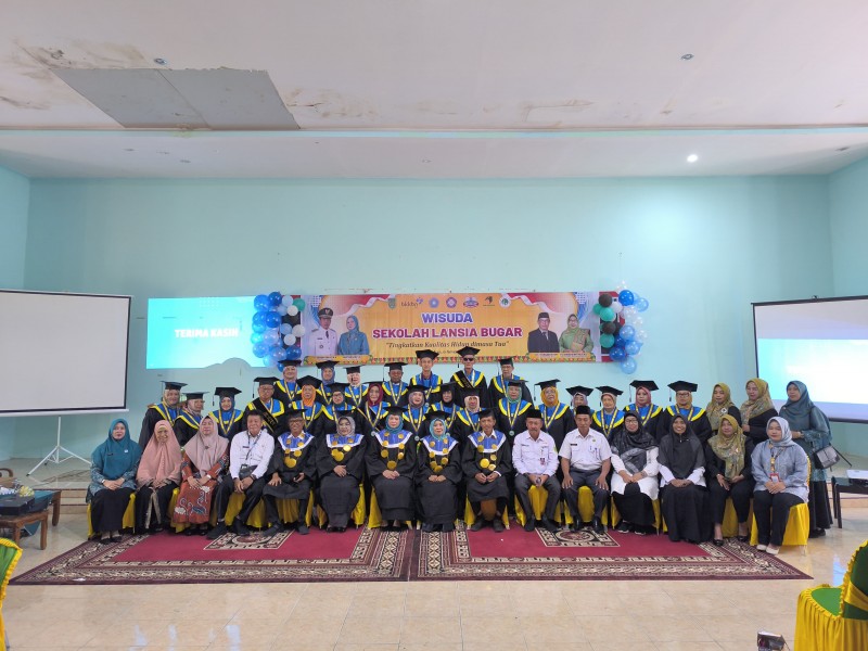 Wisuda Sekolah Lansia Bugar, Tingkatkan Kualitas Hidup di Masa Tua