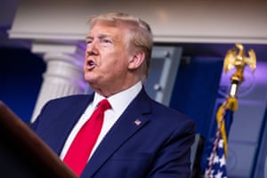 Trump Sebut China Akan Terima Konsekuensi atas Virus Corona