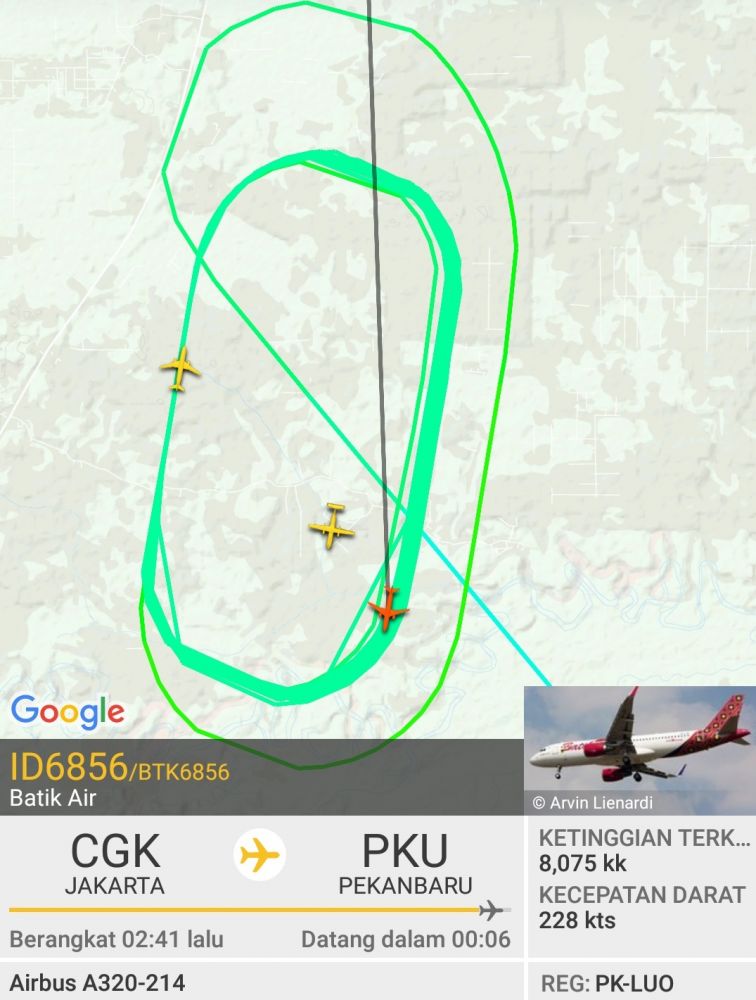 Tiga Pesawat Berputar di Udara Dikarenakan Jarak Pandang Belum Aman