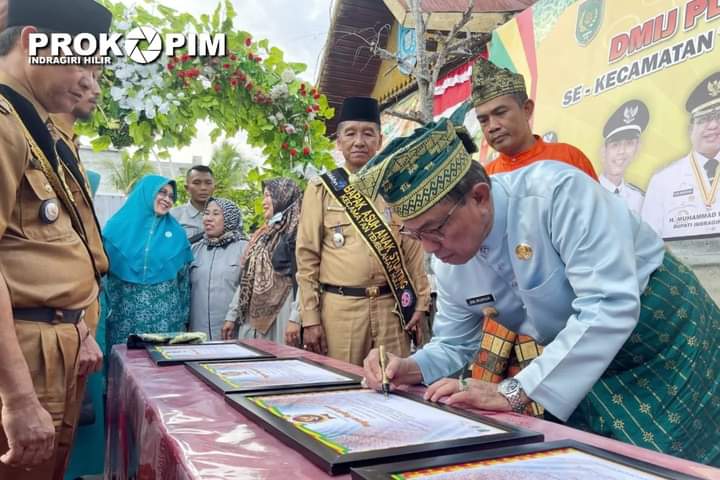 Cegah Stunting, Bupati HM Wardan Kukuhkan Bapak Dan Bunda Asuh Stunting Di Tembilahan Hulu