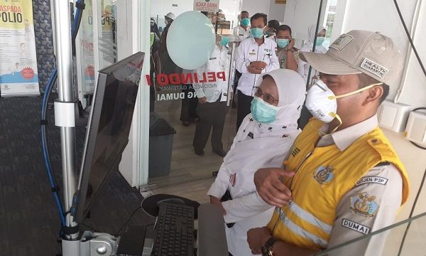 Kadiskes Riau Tinjau Alat Pendeteksi Corona di Pelabuhan Dumai