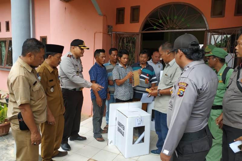 Camat Talang Muandau Nasrizal Gelar Apel Konsolidasi Pilkades Tasik Serai