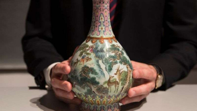 Vas China Kuno Ini Laku Dijual Rp268 Miliar