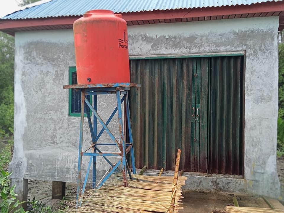 Kurang Peminat, Bangunan Pabrik Es Batu Di Desa Kuala Patah Parang Mangkrak