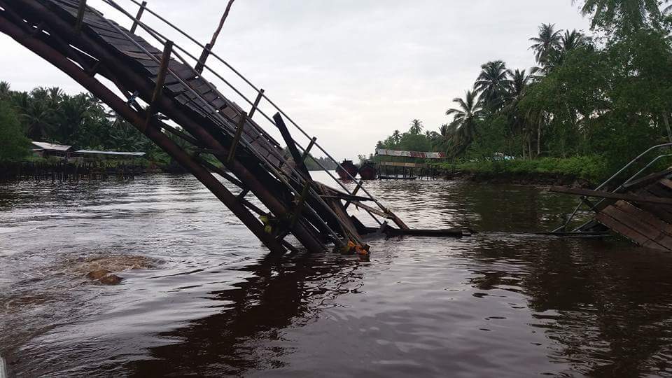 Jembatan di Mandah Ambruk, Wahid Akui Telah Hubungi Gubri