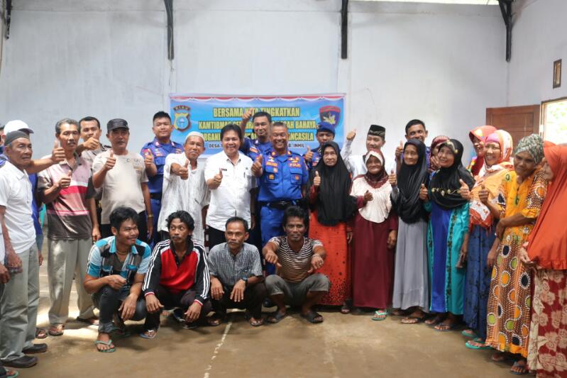 Puluhan Masyarakat Tanjung Baru Dapat Sosialisasi dari Polres Inhil