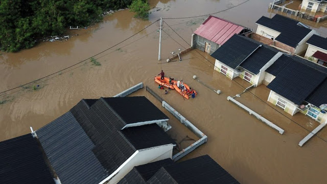 Bantu Korban Banjir Rumbai, BPBD Riau Distribusikan Setengah Ton Beras
