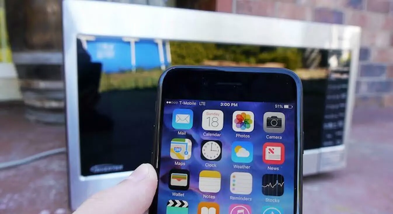 iPhone Terbaru Melenggang dengan Fitur Wireless Charging?