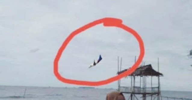 Pasang Foto Pesawat Jatuh, Ngabalin Kena Batunya