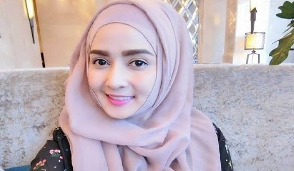 Wanita Sholeh Dilihat dari Wajahnya