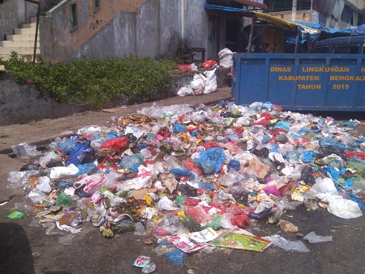 Tumpukan Sampah masih Hiasi Wajah Kota Duri