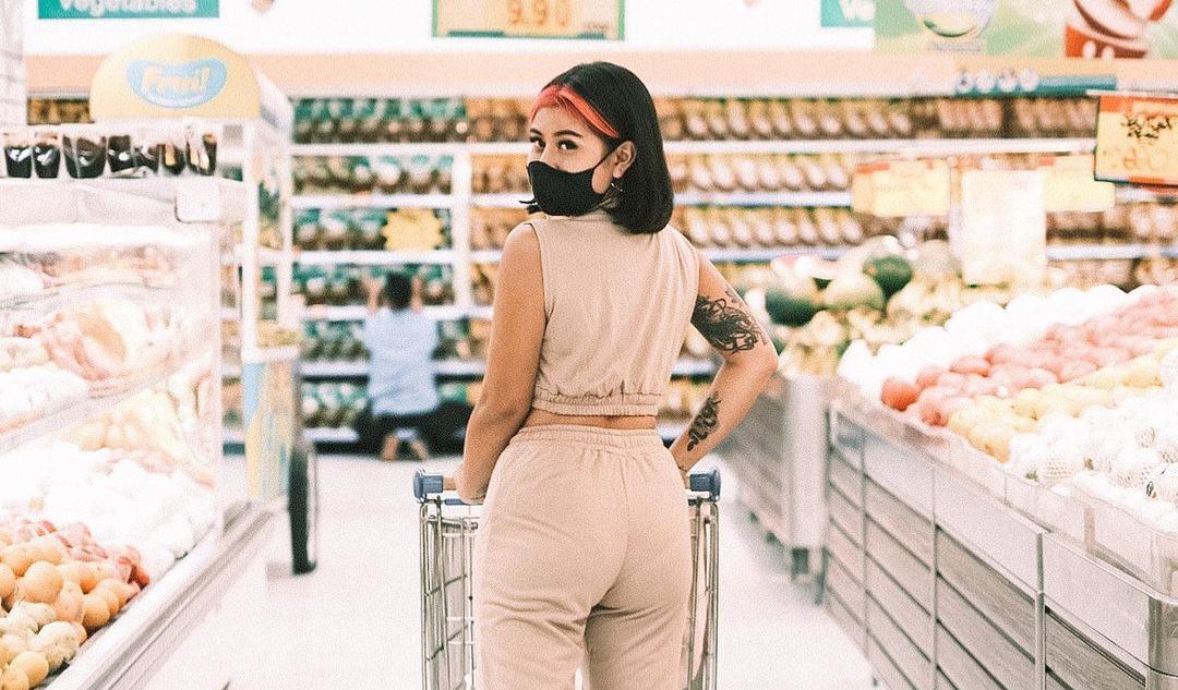 Sebut Kata Yesus, Awkarin Diduga Pindah Agama oleh Netizen