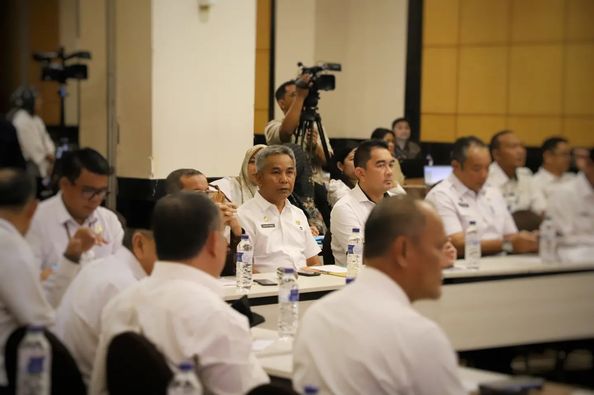 Bupati Inhil Hadiri High Level Meeting TPID Se-Provinsi Riau