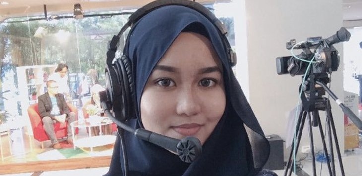 Malaysia Menang, Reporter Cantik Ini Janji akan Bugil, Tapi...