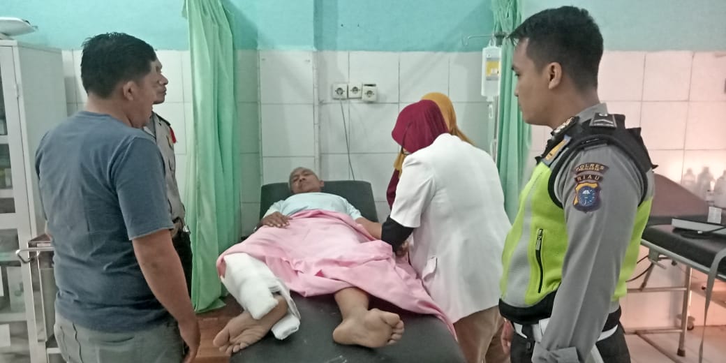 Tabkaran!!! Ketua KPU Inhil Dilarikan ke Rumah Sakit