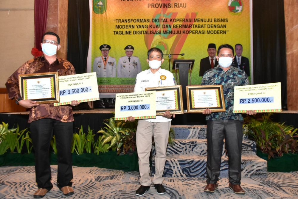 Koperasi Produsen Mitra Petani Hangtuah Raih Penghargaan Koperasi Berprestasi 2021