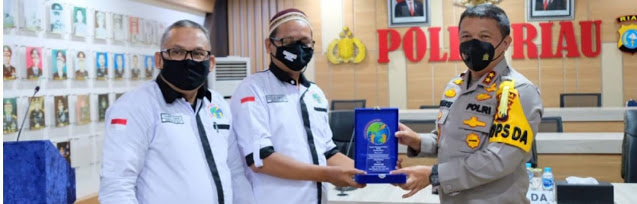 Pengurus Wilayah IWO Riau Bersilaturahim ke Kapolda