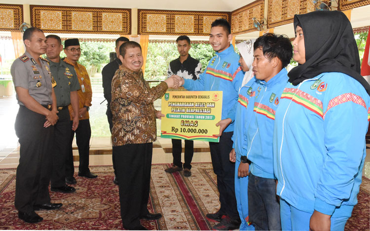 Riau Pertahankan Juara Umum, Atlet Kabupaten Bengkalis Sumbang 36 Medali