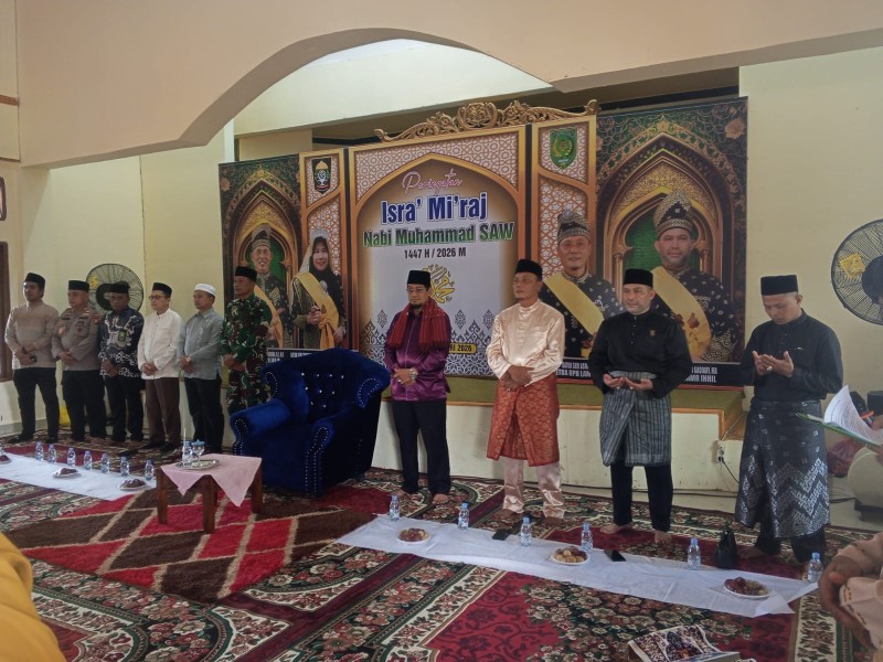 Hadiri Isra Mi'raj di Tanah Merah, Wabup Inhil Ajak Masyarakat Perbaiki Kualitas Ibadah dan Bersinergi Bangun Daerah