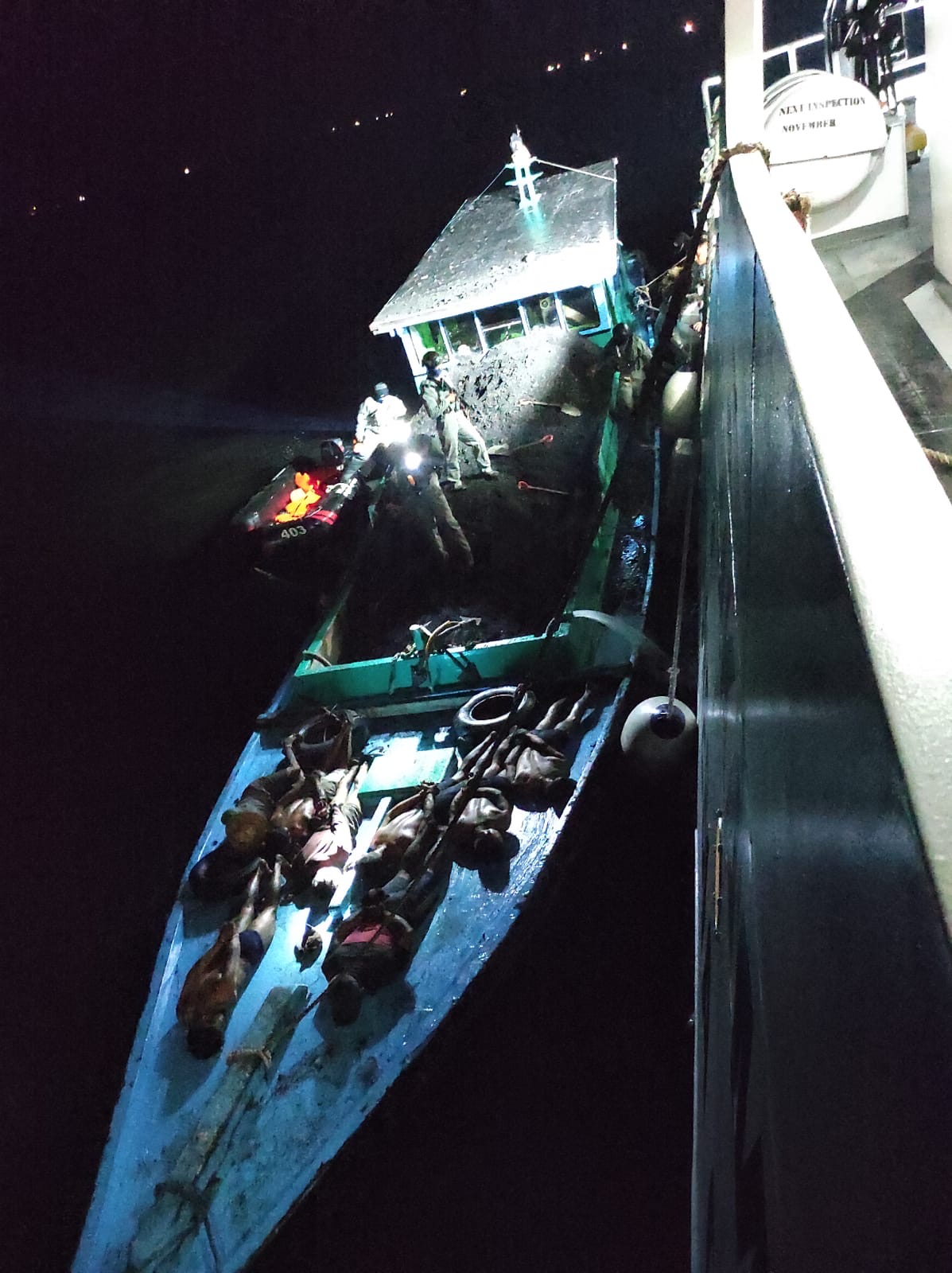 KN Kuda Laut-403 Bakamla RI Gagalkan Aksi Pencurian Batubara di Samarinda