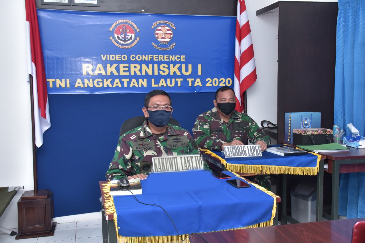 Ka Kuwil Dan Ka Akun Lantamal IV Tanjungpinang Melalui Vicon Ikuti Pembukaan Rakernisku TNI AL Tahun 2020