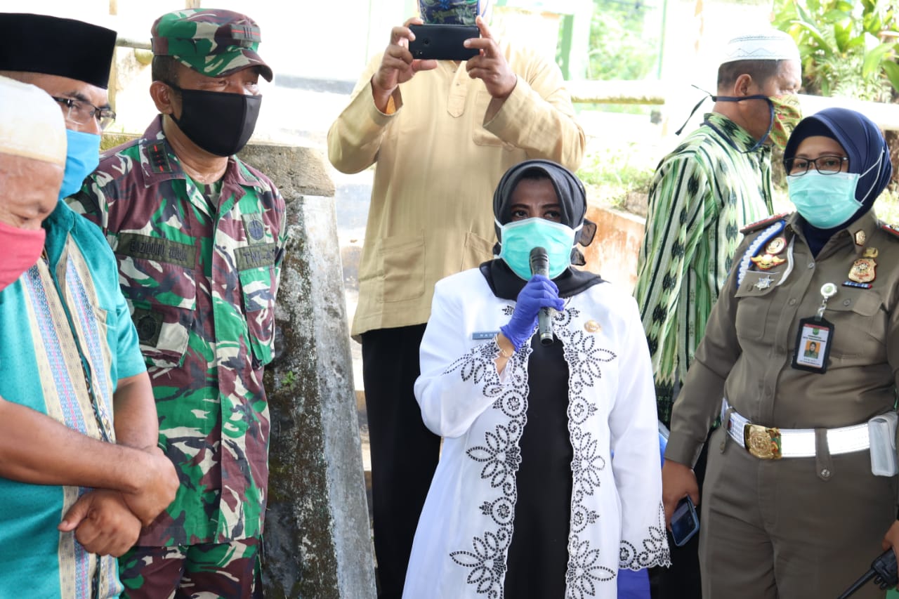 Pasiter Kodim 0315/Bintan Ikut Serahkan Bantuan Sembako Kepada Imam dan Marbot Masjid se Kota Tanjungpinang