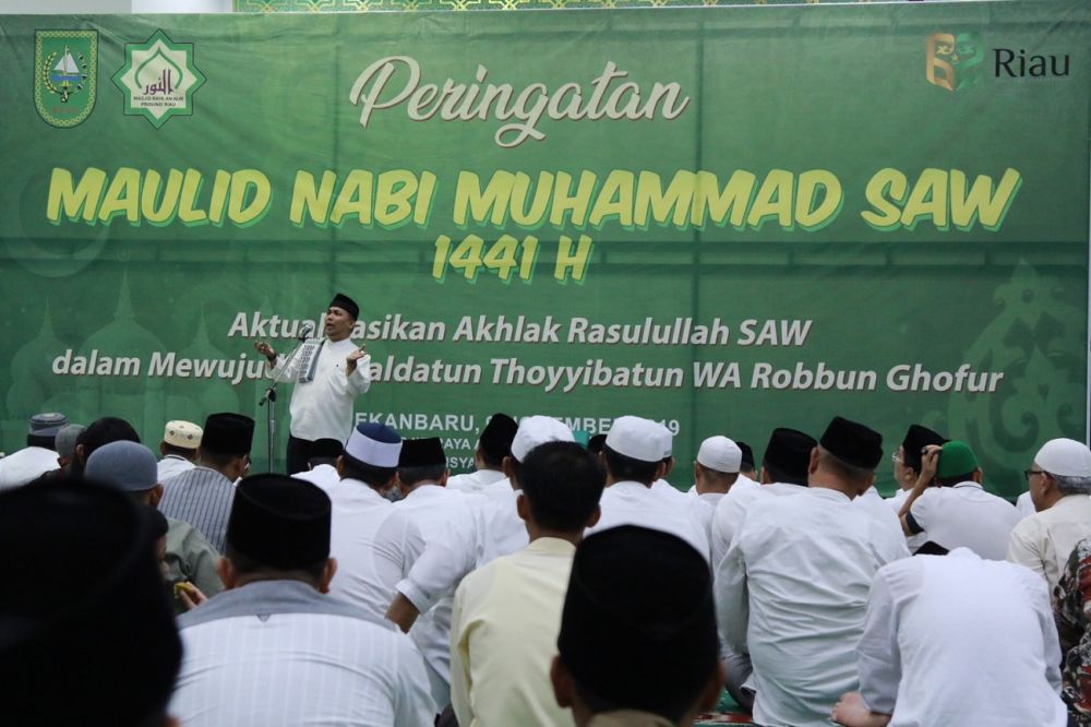Gubernur Riau Hadiri Peringatan Maulid Nabi Muhammad SAW di Mesjid Raya An-Nur