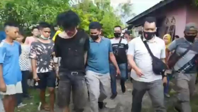 Curi Kotak Amal dan Perhiasan, Diamuk Warga sampai Diikat di Tiang