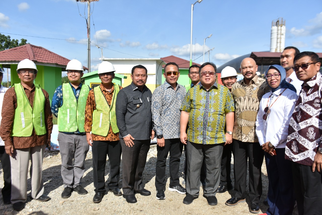 Didampingi Bupati Kampar, Menteri Riset dan Teknologi Resmikan PLT Biogas 900 Kilowatt