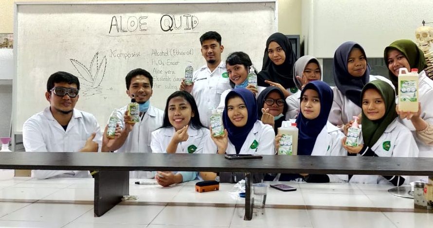 Tim Dosen dan Mahasiswa Unilak Produksi Hand Sanitazer