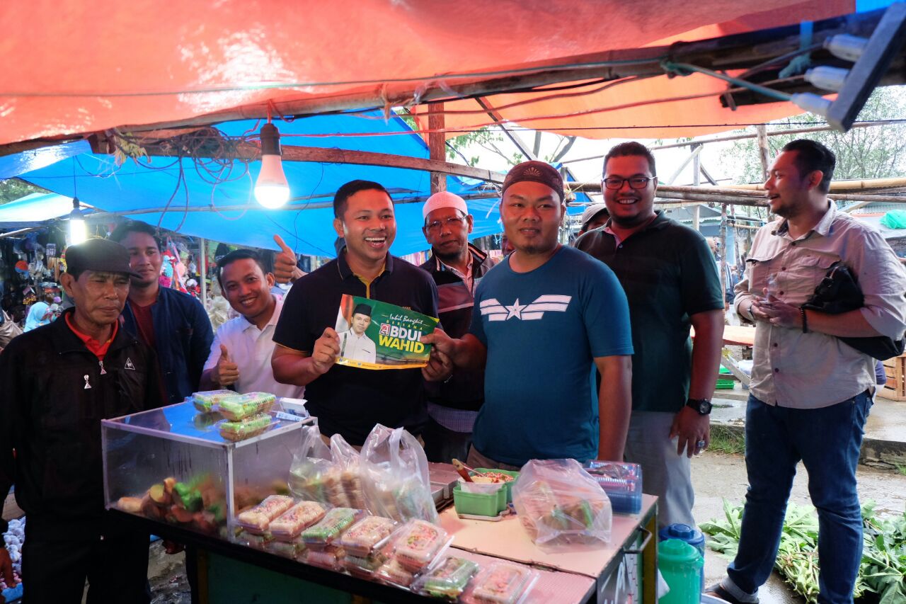 Wahid Blusukan ke Pasar Kaget Desa Teluk Jira