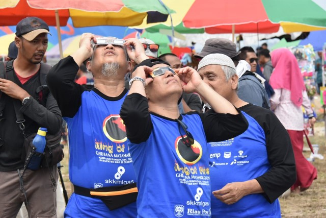 Delegasi PWI Riau Saksikan Gerhana Matahari Cincin di Bunsur