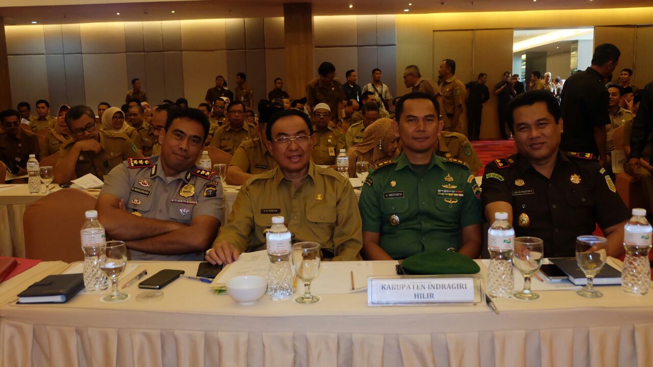 Bupati Inhil Hadiri Rapat Koordinasi Bupati / Walikota Se - Riau