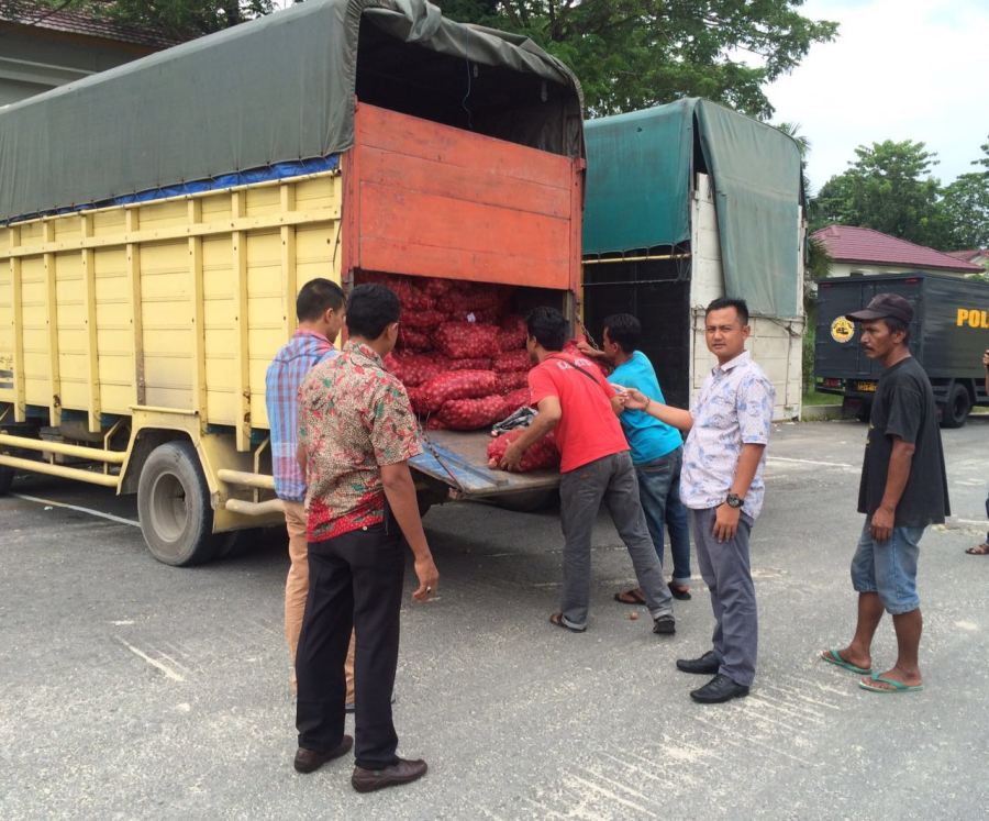 Polisi Berhasil Gagalakan Penyelundupan 12 Ton Bawang Merah di Riau